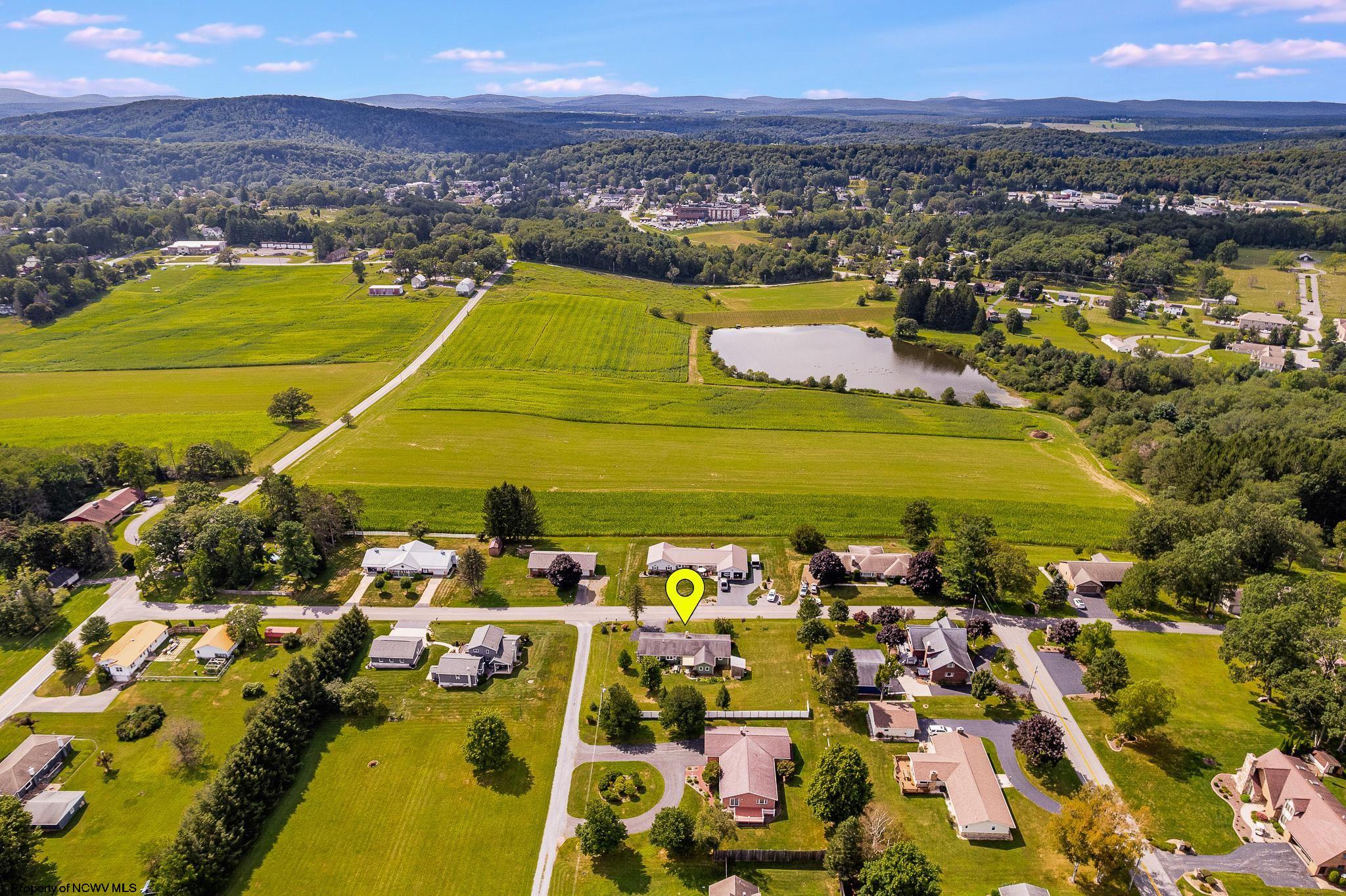 Oakland, Maryland 21550, United States, 3 Bedrooms Bedrooms, ,1 BathroomBathrooms,Residential,Contingent,196209