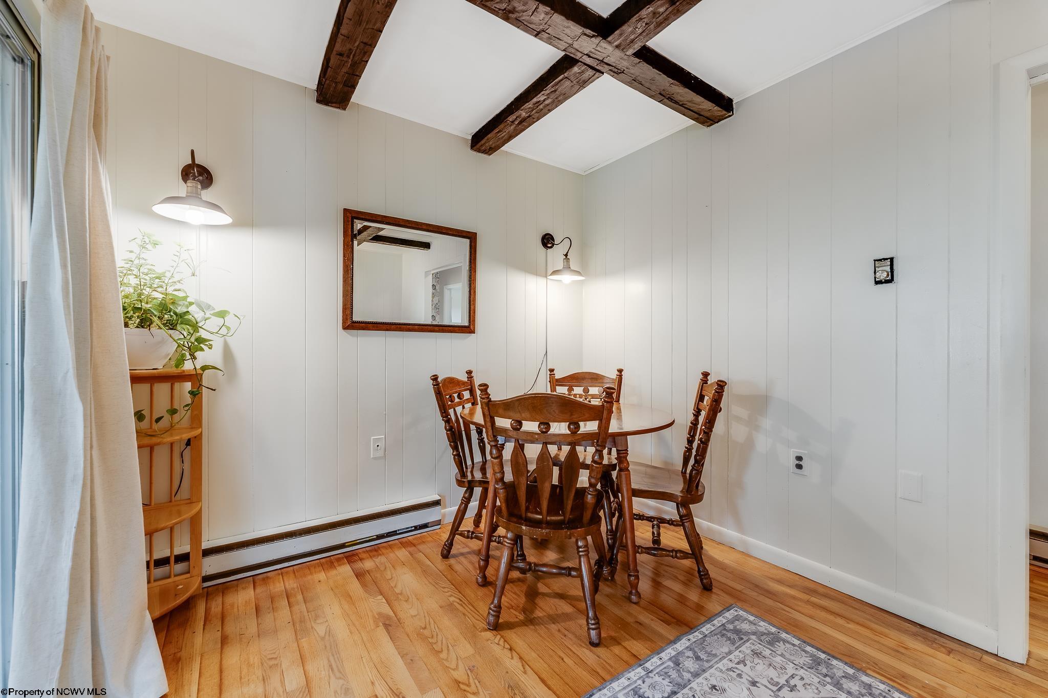 Oakland, Maryland 21550, United States, 3 Bedrooms Bedrooms, ,1 BathroomBathrooms,Residential,Contingent,196209