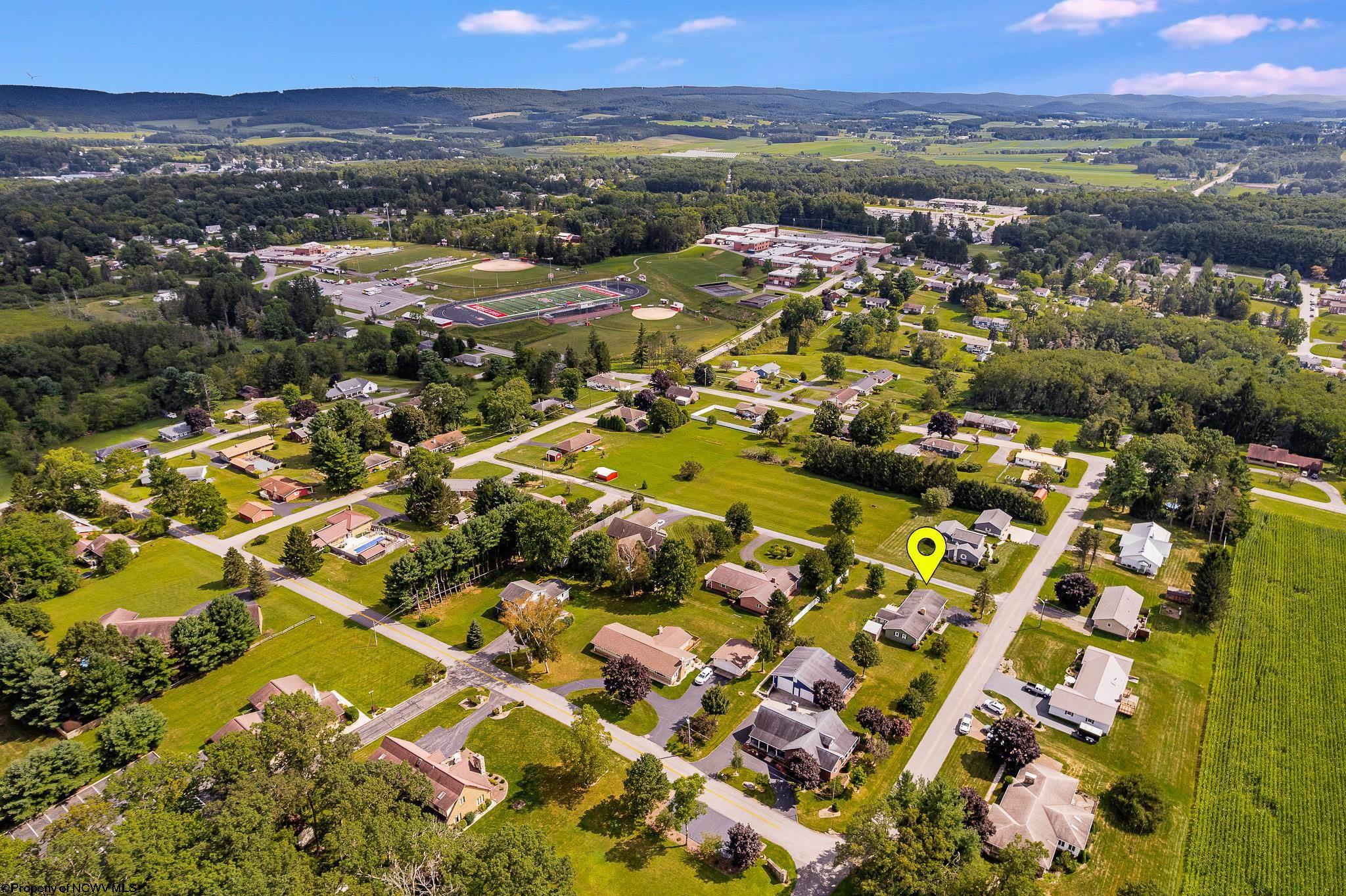 Oakland, Maryland 21550, United States, 3 Bedrooms Bedrooms, ,1 BathroomBathrooms,Residential,Contingent,196209