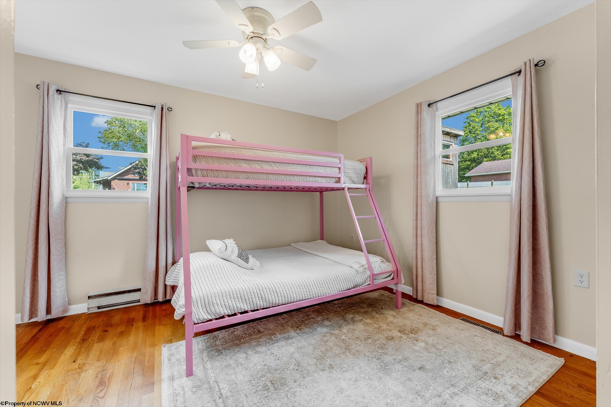 Oakland, Maryland 21550, United States, 3 Bedrooms Bedrooms, ,1 BathroomBathrooms,Residential,Contingent,196209