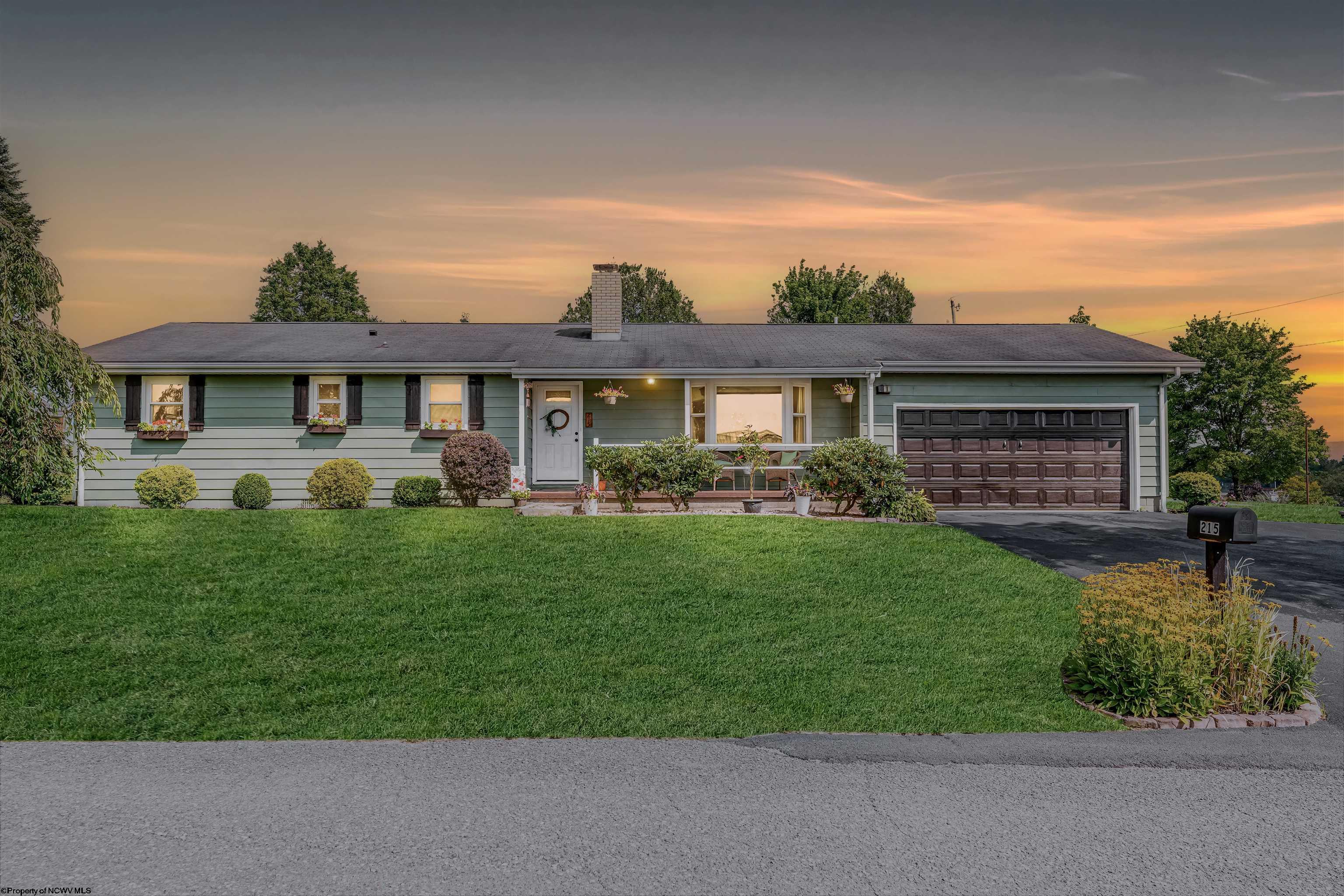 Oakland, Maryland 21550, United States, 3 Bedrooms Bedrooms, ,1 BathroomBathrooms,Residential,Contingent,196209