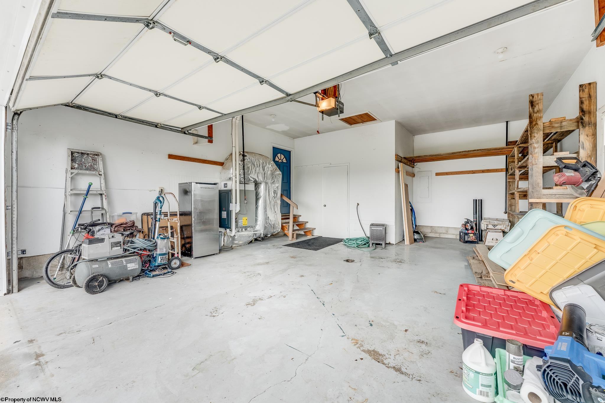 Oakland, Maryland 21550, United States, 3 Bedrooms Bedrooms, ,1 BathroomBathrooms,Residential,Contingent,196209