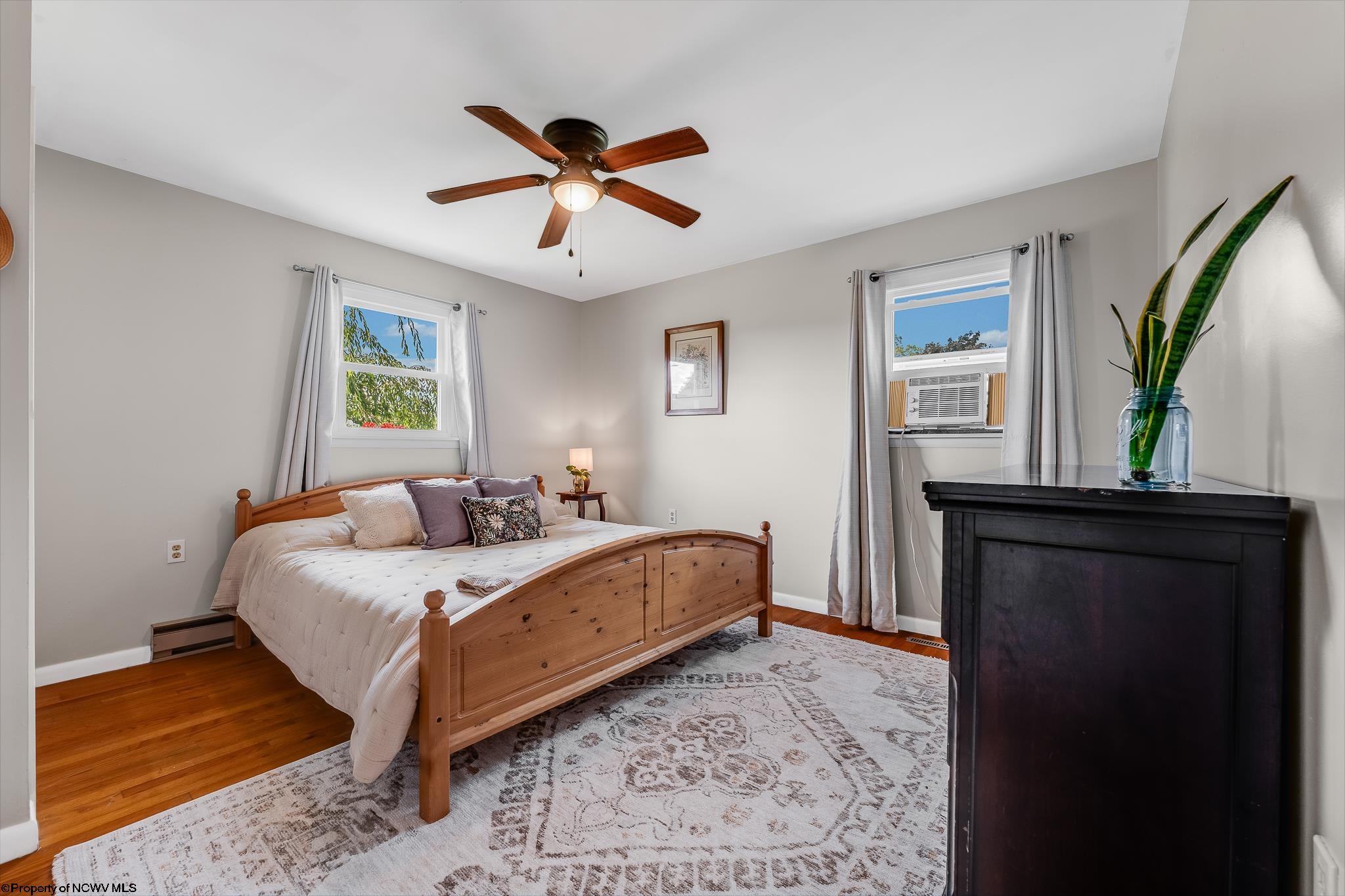 Oakland, Maryland 21550, United States, 3 Bedrooms Bedrooms, ,1 BathroomBathrooms,Residential,Contingent,196209