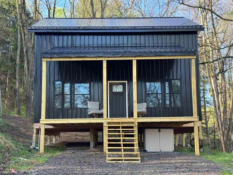 Photo of 629 Glory Barn Road, Morgantown, WV 26508 (MLS # 10164313)