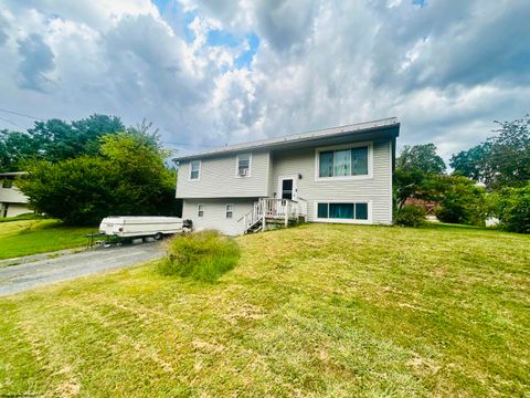 Photo of 105 Sharon Lane, Kingwood, WV 26537 (MLS # 10161412)