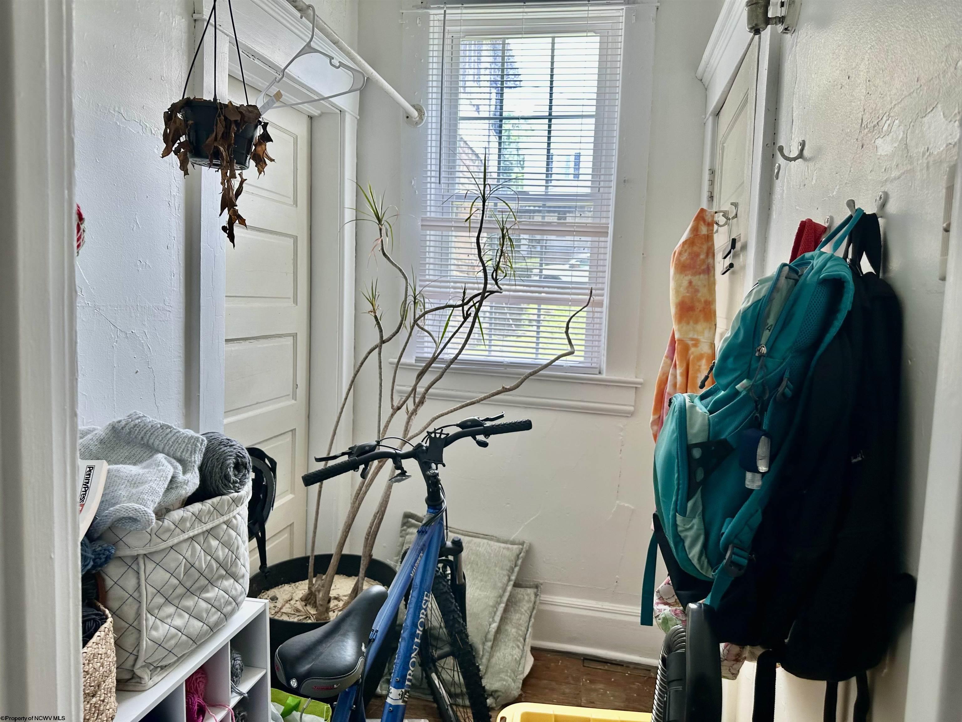 Morgantown, West Virginia 26501, United States, 7 Bedrooms Bedrooms, ,4 BathroomsBathrooms,Residential,Active,183269