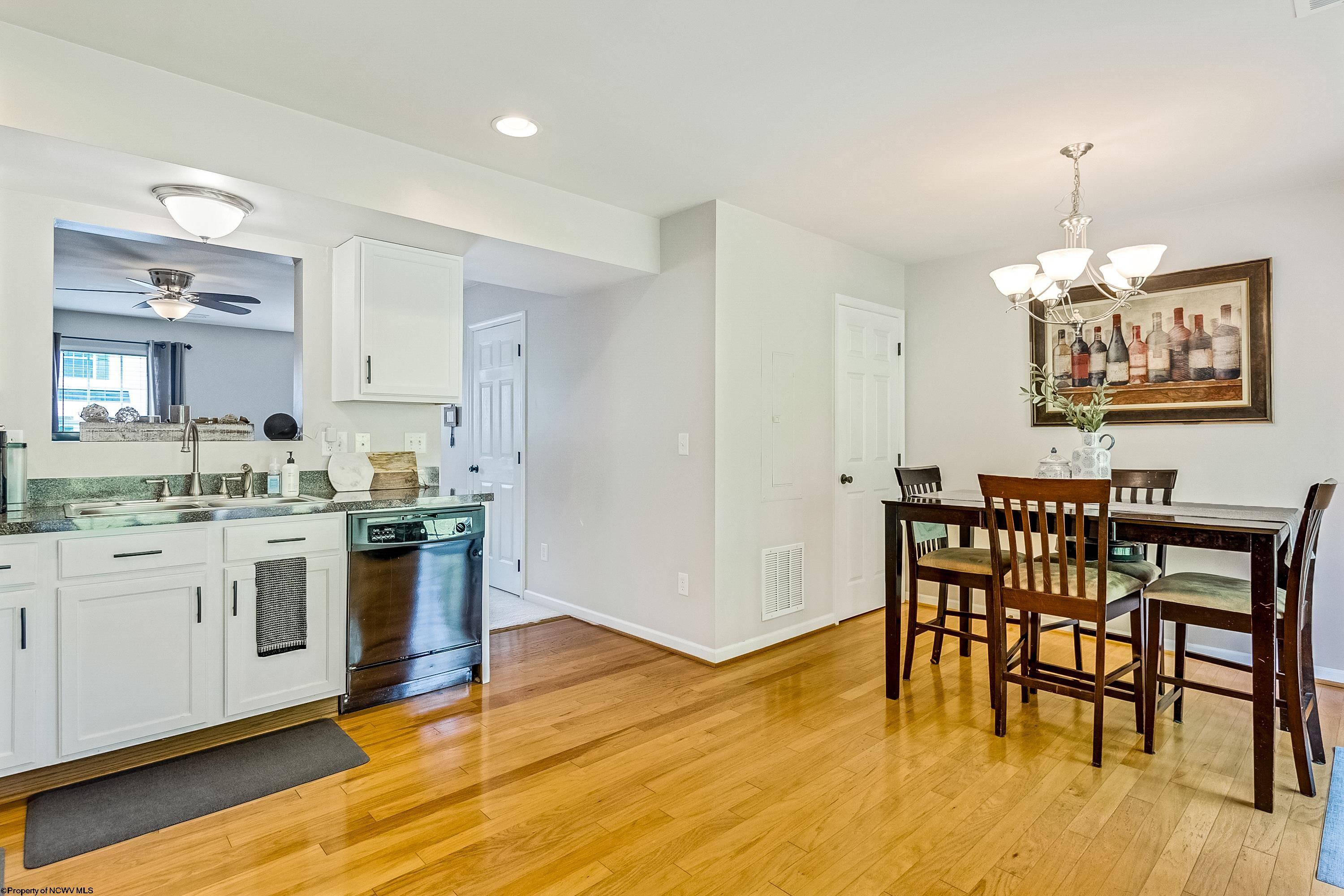 Photo 8 of 23 of 111 Park Place Drive townhome