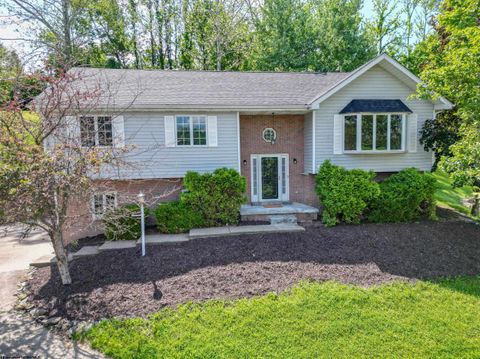 Photo of 150 Sherwood Road, Bridgeport, WV 26330 (MLS # 10164963)