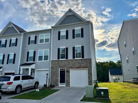 Photo of 50 Dover Court, Bridgeport, WV 26330 (MLS # 10161637)