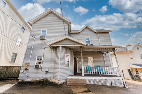 Photo of 324 Willey Street, Morgantown, WV 26505 (MLS # 10162817)