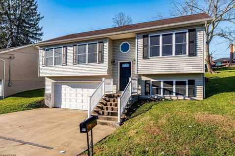 Photo of 404 Lee Street, Fairmont, WV 26554 (MLS # 10162469)