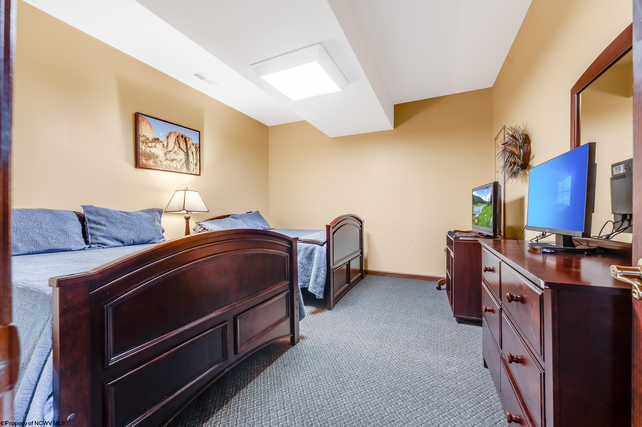 Davis, West Virginia 26260, United States, 4 Bedrooms Bedrooms, ,4 BathroomsBathrooms,Residential,Active,228709