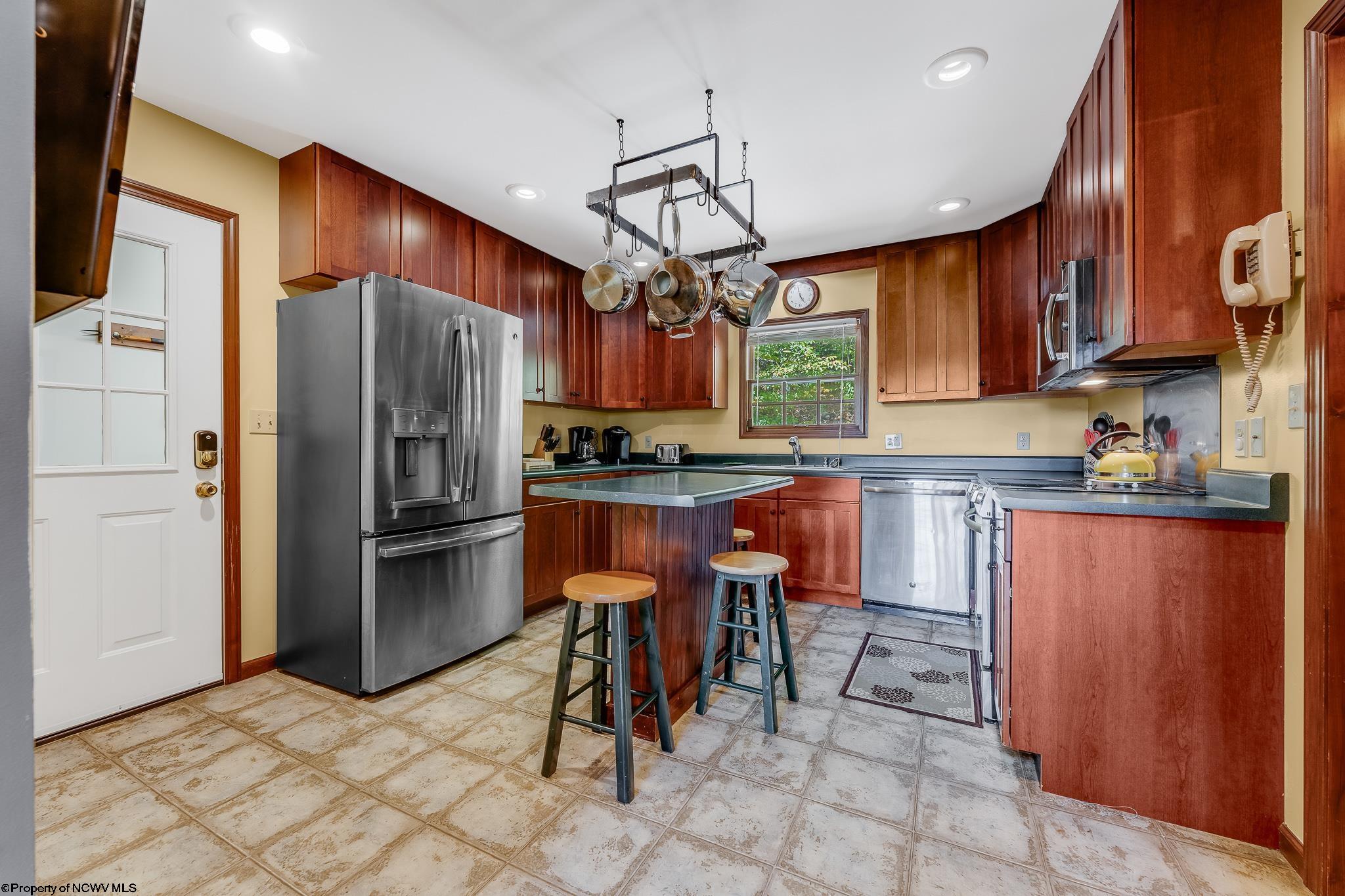 Davis, West Virginia 26260, United States, 4 Bedrooms Bedrooms, ,4 BathroomsBathrooms,Residential,Active,228709