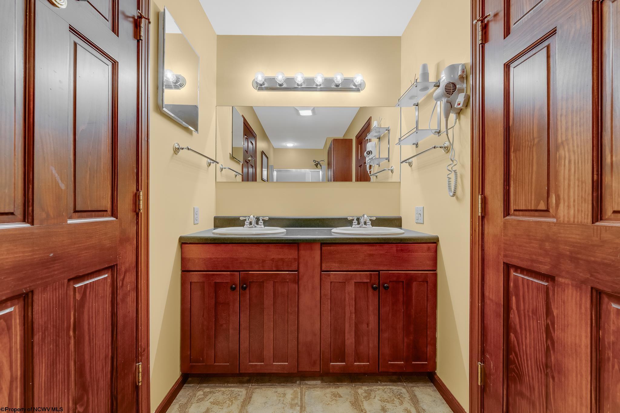 Davis, West Virginia 26260, United States, 4 Bedrooms Bedrooms, ,4 BathroomsBathrooms,Residential,Active,228709