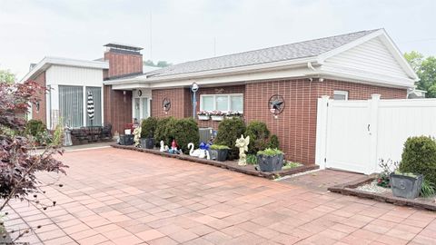 Photo of 414 E Main Street, Clarksburg, WV 26301 (MLS # 10164899)