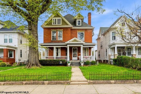 Photo of 646 Mulberry Avenue, Clarksburg, WV 26301 (MLS # 10164323)