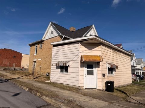 Photo of 1123 Virginia Avenue, Fairmont, WV 26554 (MLS # 10163176)