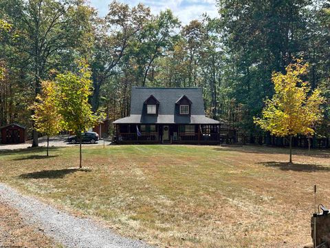 Photo of 162 Summit Circle, Hillsboro, WV 24946 (MLS # 10161665)