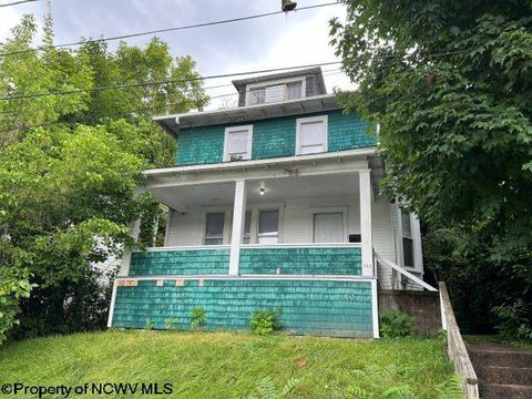 Photo of 743 Wells Street, Morgantown, WV 26505 (MLS # 10164111)