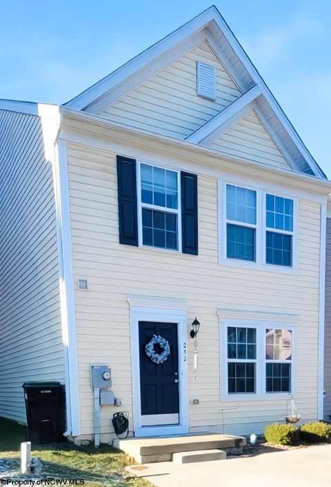 Photo of 212 Kingsbury Court, Fairmont, WV 26554 (MLS # 10163056)