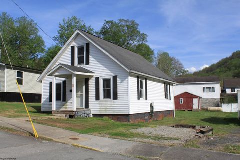 Photo of 125 W McCutcheon Street, Webster Springs, WV 26288 (MLS # 10163364)
