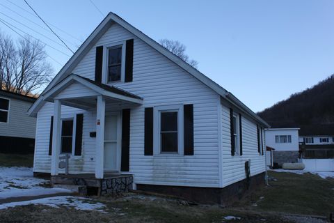 Photo of 125 W McCutcheon Street, Webster Springs, WV 26288 (MLS # 10163364)