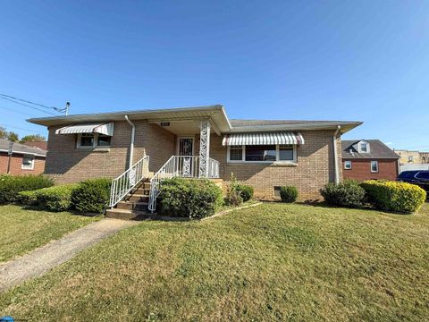 Photo of 1406 N 20th Street, Clarksburg, WV 26301 (MLS # 10161647)