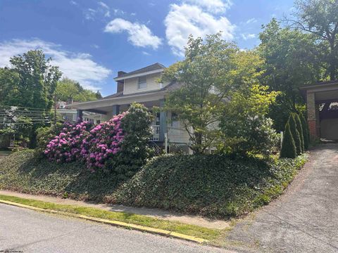 Photo of 600 Grand Street, Morgantown, WV 26501 (MLS # 10164959)