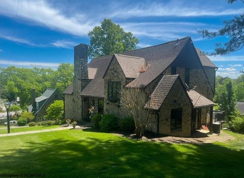 Photo of 8 Sunset Drive, Fairmont, WV 26554 (MLS # 10164842)