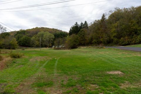 Photo of TBD Sixth Street, New Cumberland, WV 26047 (MLS # 10162204)