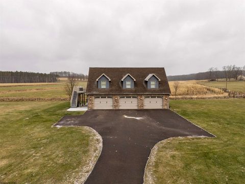 Photo of 274 Horseshoe Drive East, Bruceton Mills, WV 26525 (MLS # 10162686)