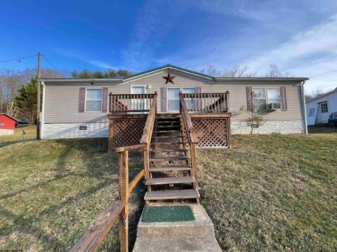 Photo of 505 Kanawha Street, Gassaway, WV 26624 (MLS # 10163226)