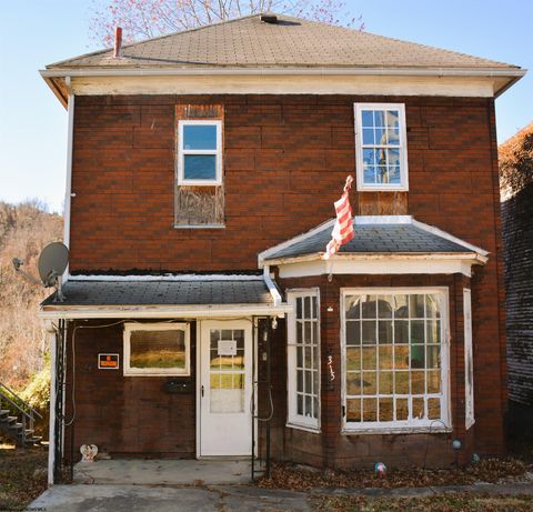 Photo of 315 Monticello Avenue, Clarksburg, WV 26301 (MLS # 10162549)