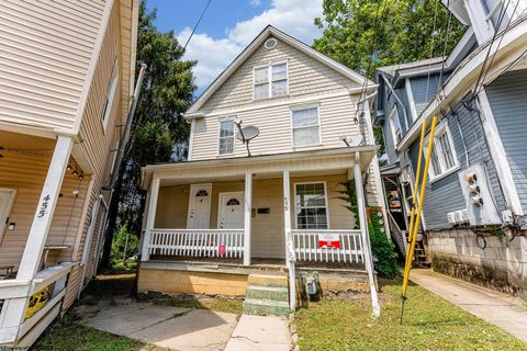 Photo of 459 Dallas Street, Morgantown, WV 26505 (MLS # 10163591)