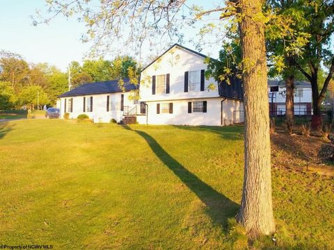 Photo of 286 Eastgate Drive, Morgantown, WV 26508 (MLS # 10164522)