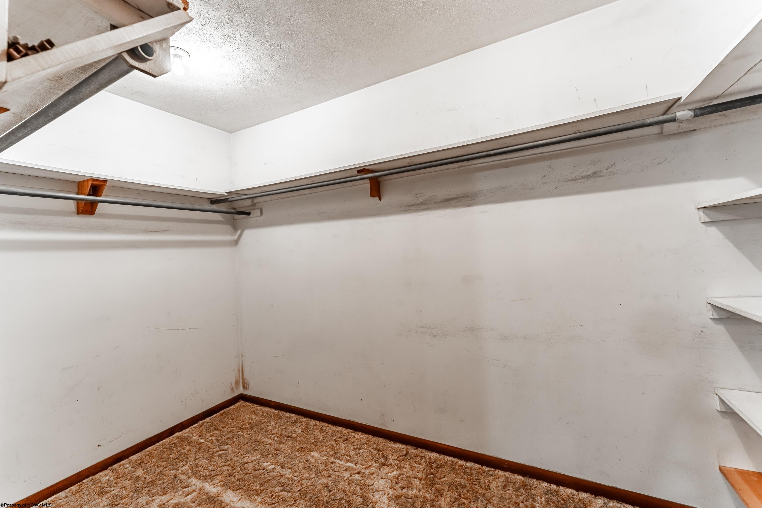 Fairmont, West Virginia 26554, United States, 4 Bedrooms Bedrooms, ,3 BathroomsBathrooms,Residential,Active,240761