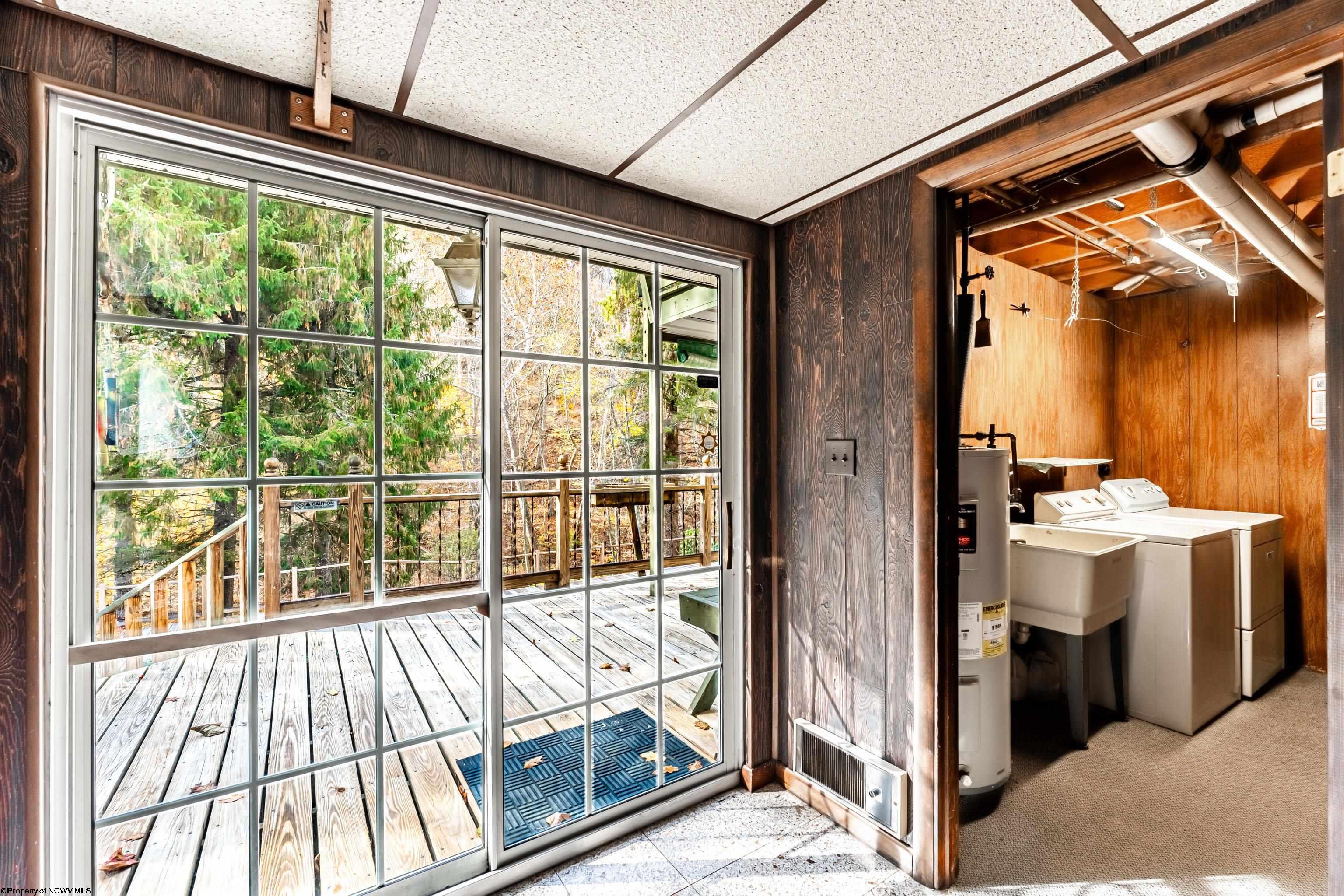 Fairmont, West Virginia 26554, United States, 4 Bedrooms Bedrooms, ,3 BathroomsBathrooms,Residential,Active,240761