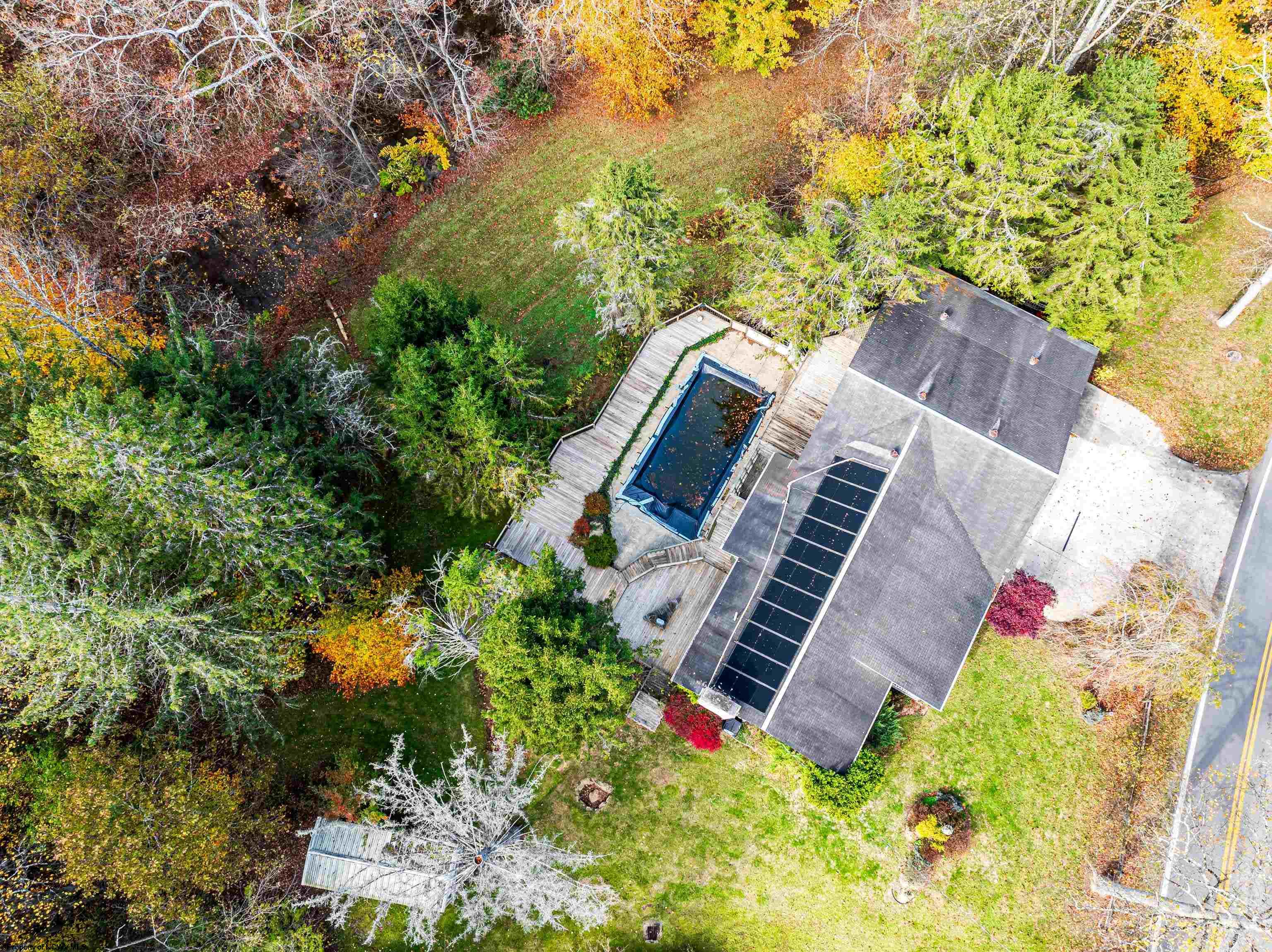 Fairmont, West Virginia 26554, United States, 4 Bedrooms Bedrooms, ,3 BathroomsBathrooms,Residential,Active,240761