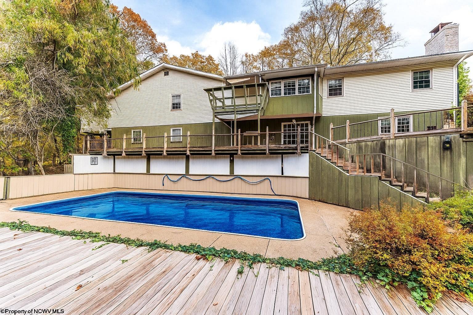 Fairmont, West Virginia 26554, United States, 4 Bedrooms Bedrooms, ,3 BathroomsBathrooms,Residential,Active,240761