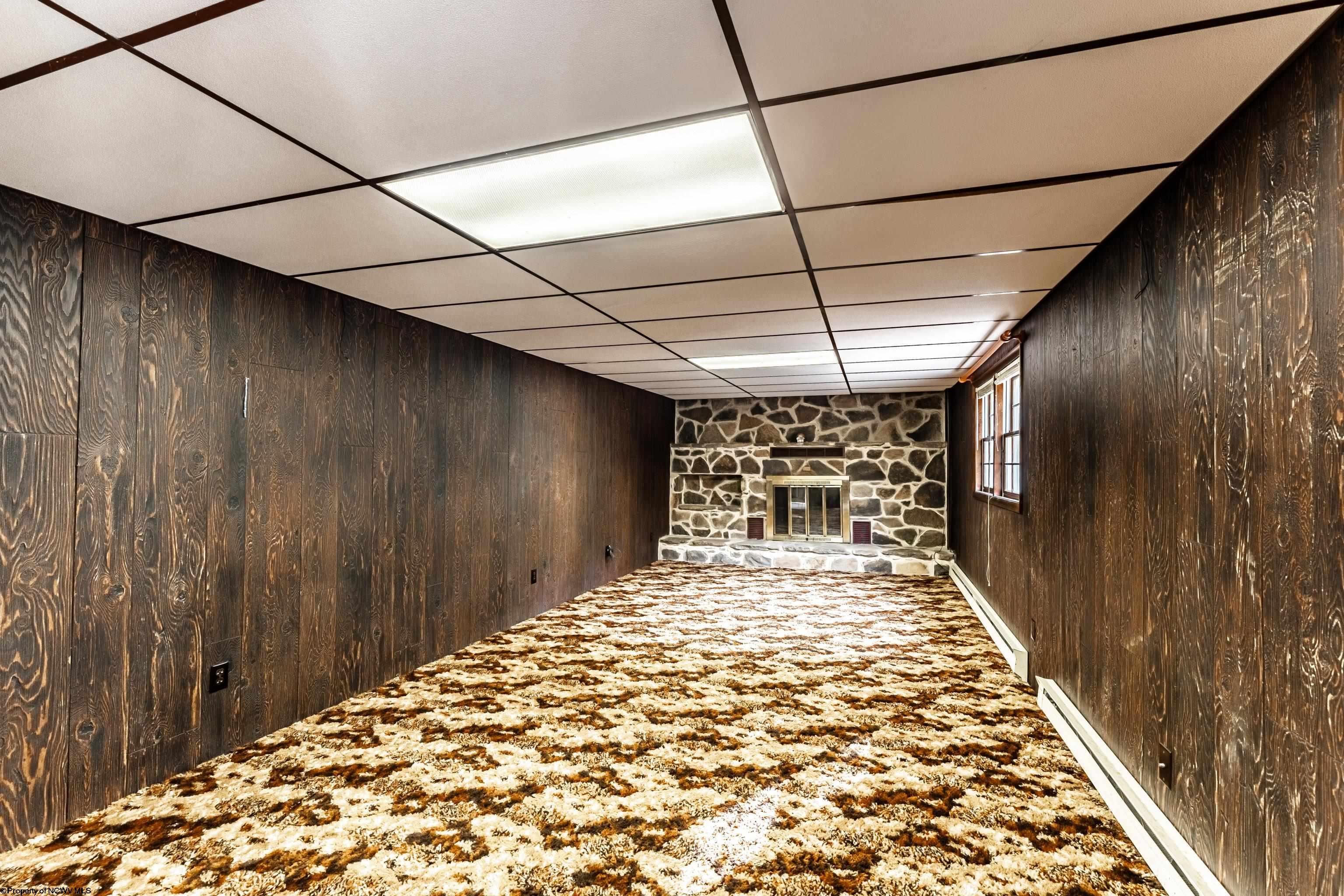 Fairmont, West Virginia 26554, United States, 4 Bedrooms Bedrooms, ,3 BathroomsBathrooms,Residential,Active,240761