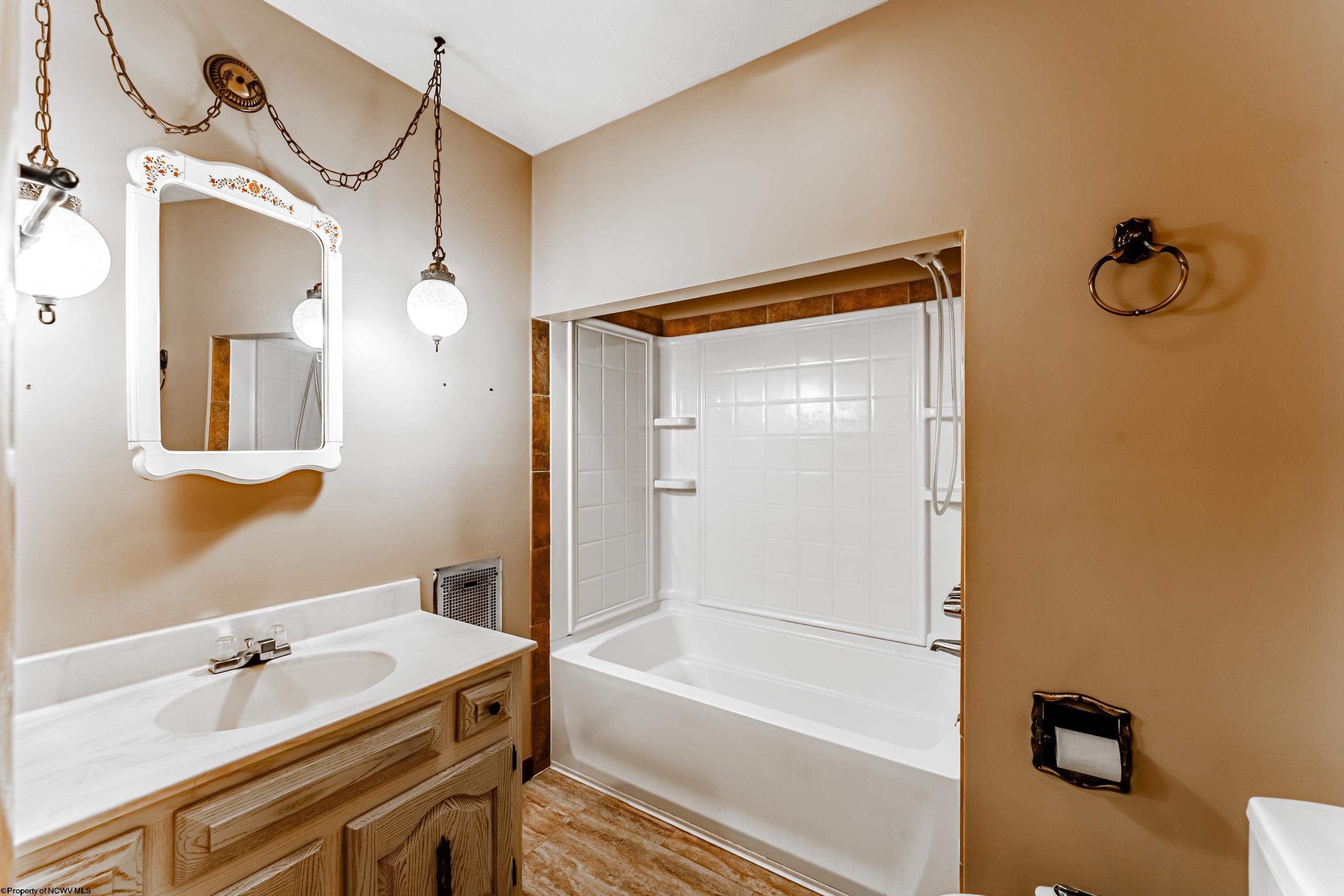 Fairmont, West Virginia 26554, United States, 4 Bedrooms Bedrooms, ,3 BathroomsBathrooms,Residential,Active,240761