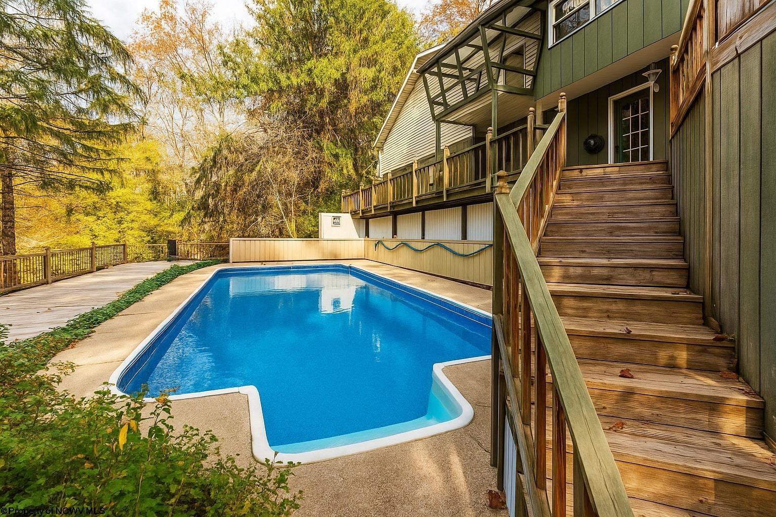 Fairmont, West Virginia 26554, United States, 4 Bedrooms Bedrooms, ,3 BathroomsBathrooms,Residential,Active,240761