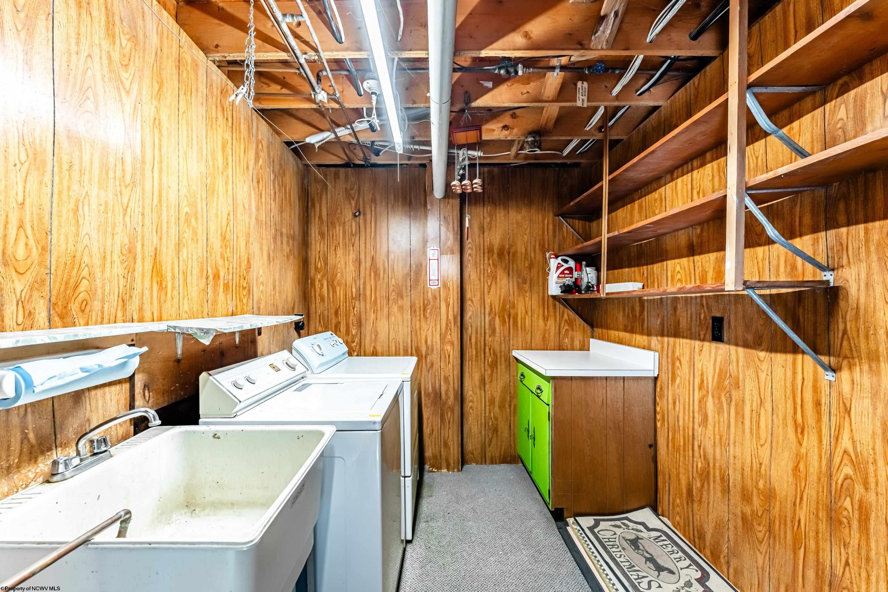 Fairmont, West Virginia 26554, United States, 4 Bedrooms Bedrooms, ,3 BathroomsBathrooms,Residential,Active,240761