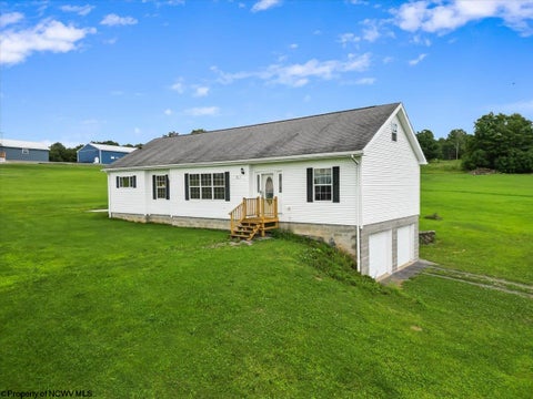 Photo of 71 Greenwood Drive, Aurora, WV 26705 (MLS # 10166505)