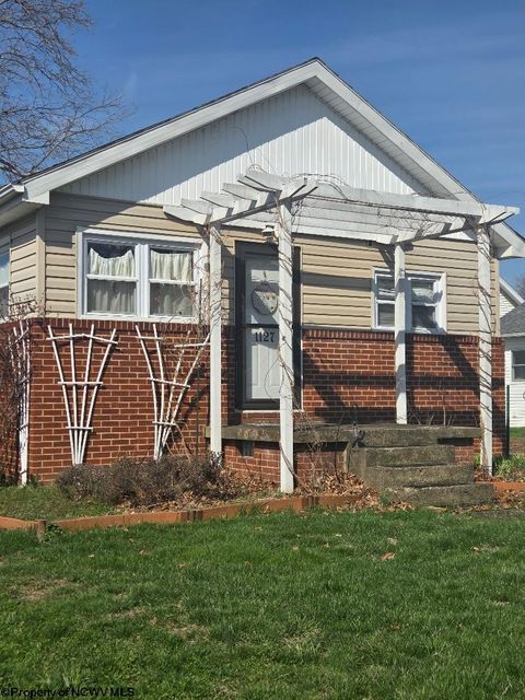 Photo of 1127 Munsey Street, Morgantown, WV 26505 (MLS # 10163561)