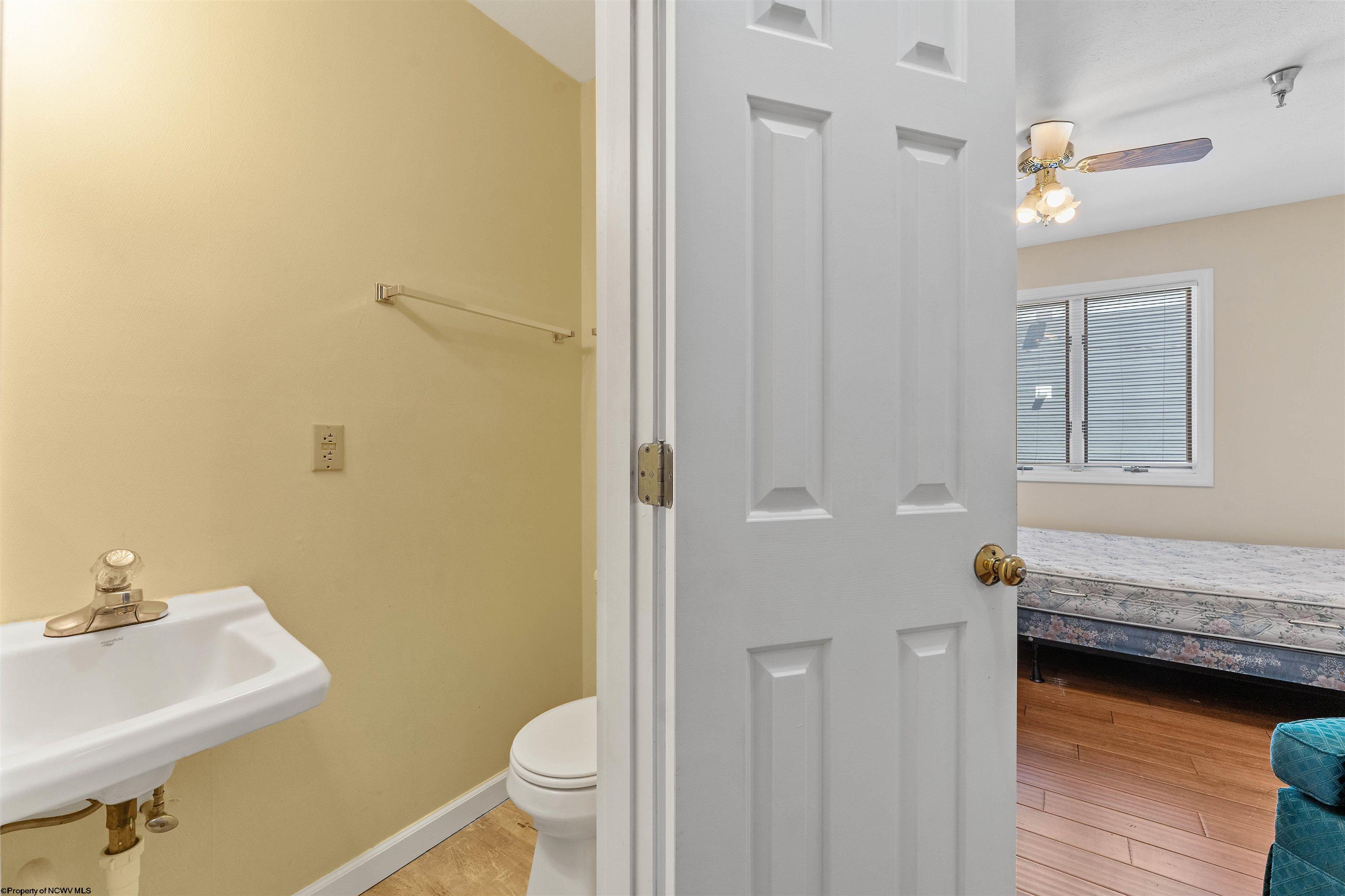 Morgantown, West Virginia 26505, United States, 18 Bedrooms Bedrooms, ,8 BathroomsBathrooms,Residential,Contingent,54580