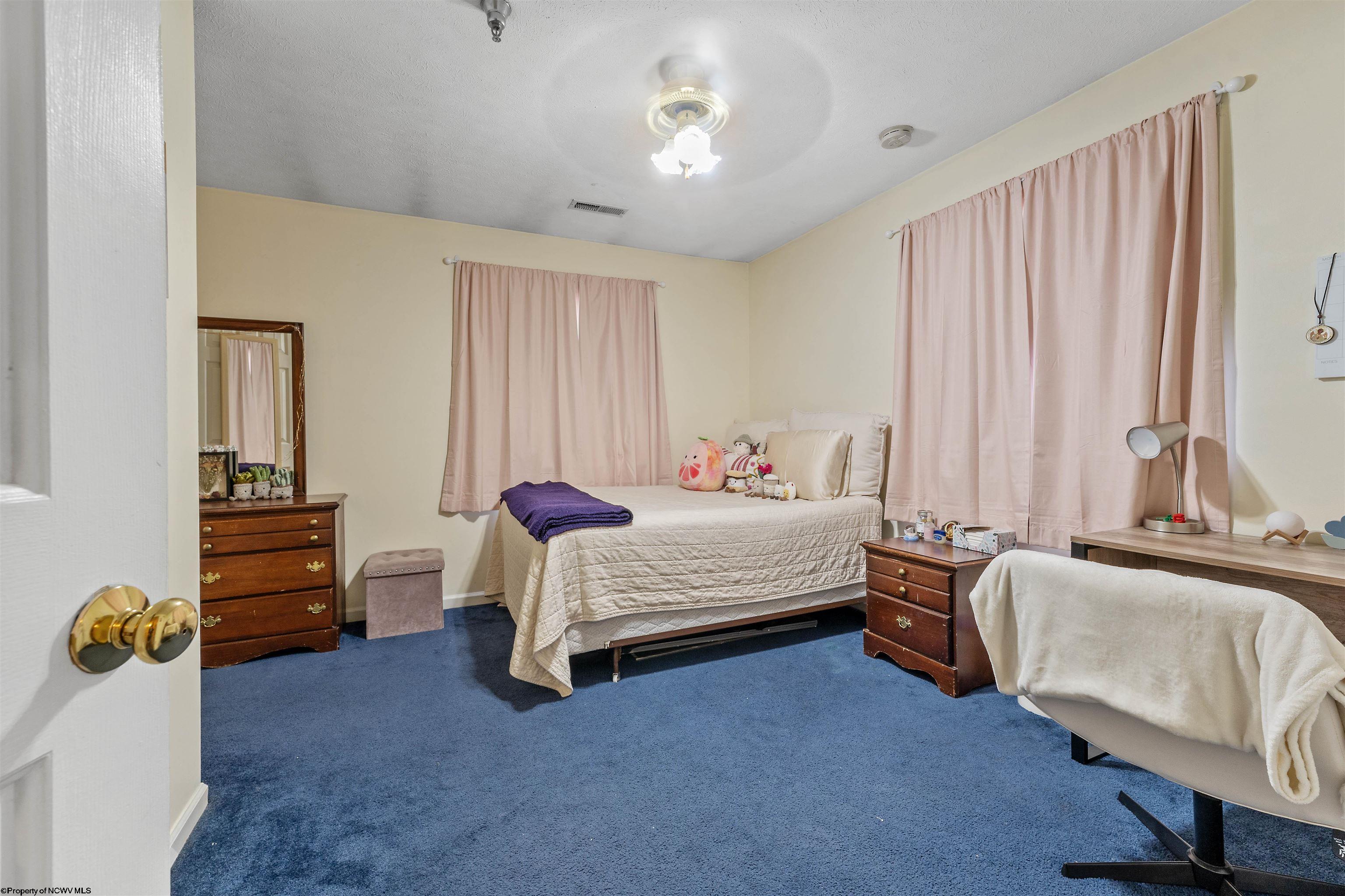 Morgantown, West Virginia 26505, United States, 18 Bedrooms Bedrooms, ,8 BathroomsBathrooms,Residential,Contingent,54580