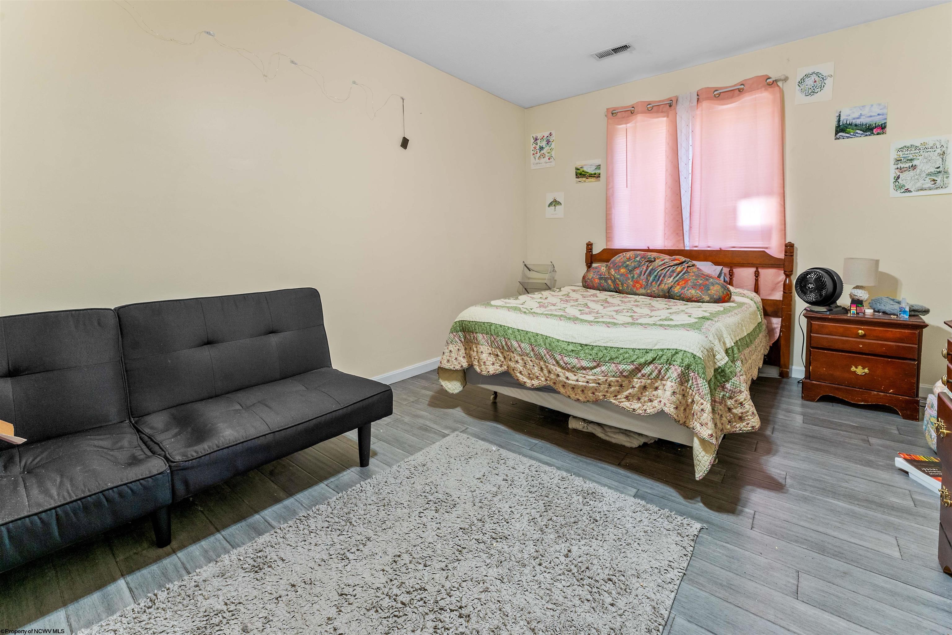 Morgantown, West Virginia 26505, United States, 18 Bedrooms Bedrooms, ,8 BathroomsBathrooms,Residential,Contingent,54580