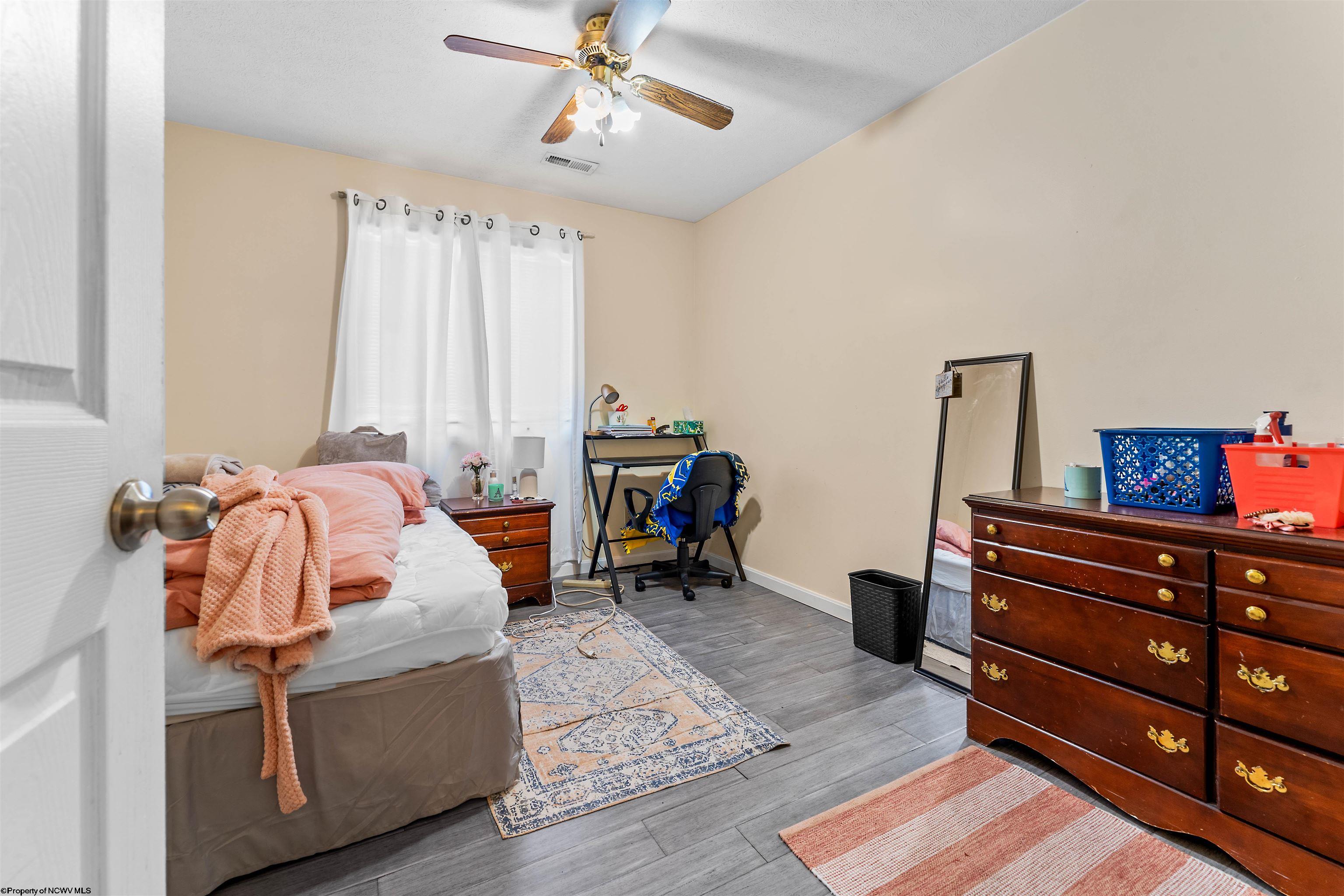 Morgantown, West Virginia 26505, United States, 18 Bedrooms Bedrooms, ,8 BathroomsBathrooms,Residential,Contingent,54580