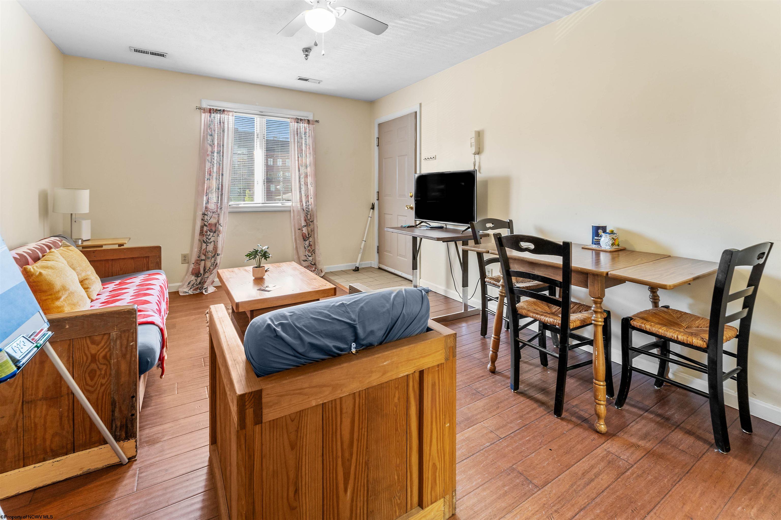 Morgantown, West Virginia 26505, United States, 18 Bedrooms Bedrooms, ,8 BathroomsBathrooms,Residential,Contingent,54580